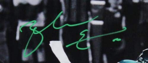 Зак Эртц Подписа снимка на Philadelphia Eagles В рамка с Размер 16 х 20 за прожектори NFL - Снимки NFL с автограф