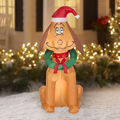 Gemmy 4,5' Висок Надуваем Макс Куче с Шапка на дядо коледа със Зелен Коледен Венец Вътрешно /Външно Украса