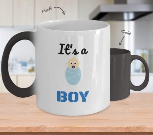 Това е чаша за момчето, с променящ се цвят, разкривайки пол, съобщението за раждане на детето, детски душ за момче