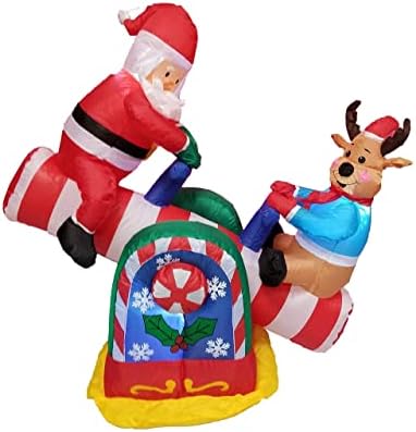 Комплект от две украса за Коледното парти, включва в себе си 5,3-крак коледен надуваем трактор Дядо Коледа с пингвин и 4-крак