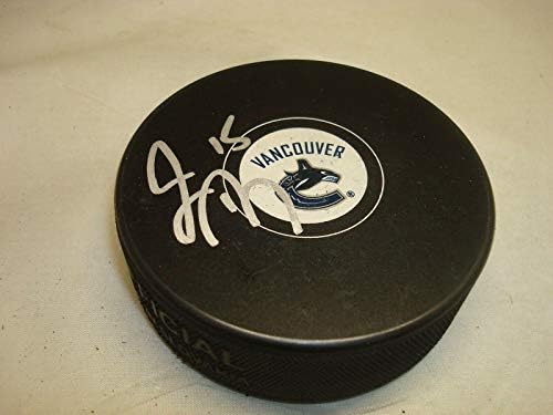 Дерек Рой подписа хокей шайба Ванкувър Канъкс с автограф 1А - Autograph NHL Pucks