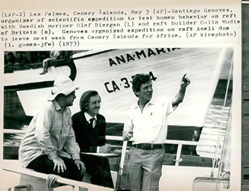 Реколта снимка Сантяго Дженовеса на флота Акали с Олаф Бьергеном и Колин Мади