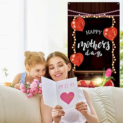Монтиране на Украса за Ден на Майката, на Фона на парти в чест на Деня на Щастливата Майка, Голяма Тъканно Цветна